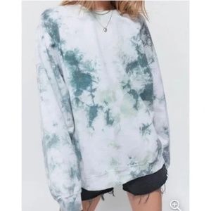 NWOT Urban Outfitters Urban Renewal Green Tie-Dye Crew Neck Sweatshirt ONE SIZE